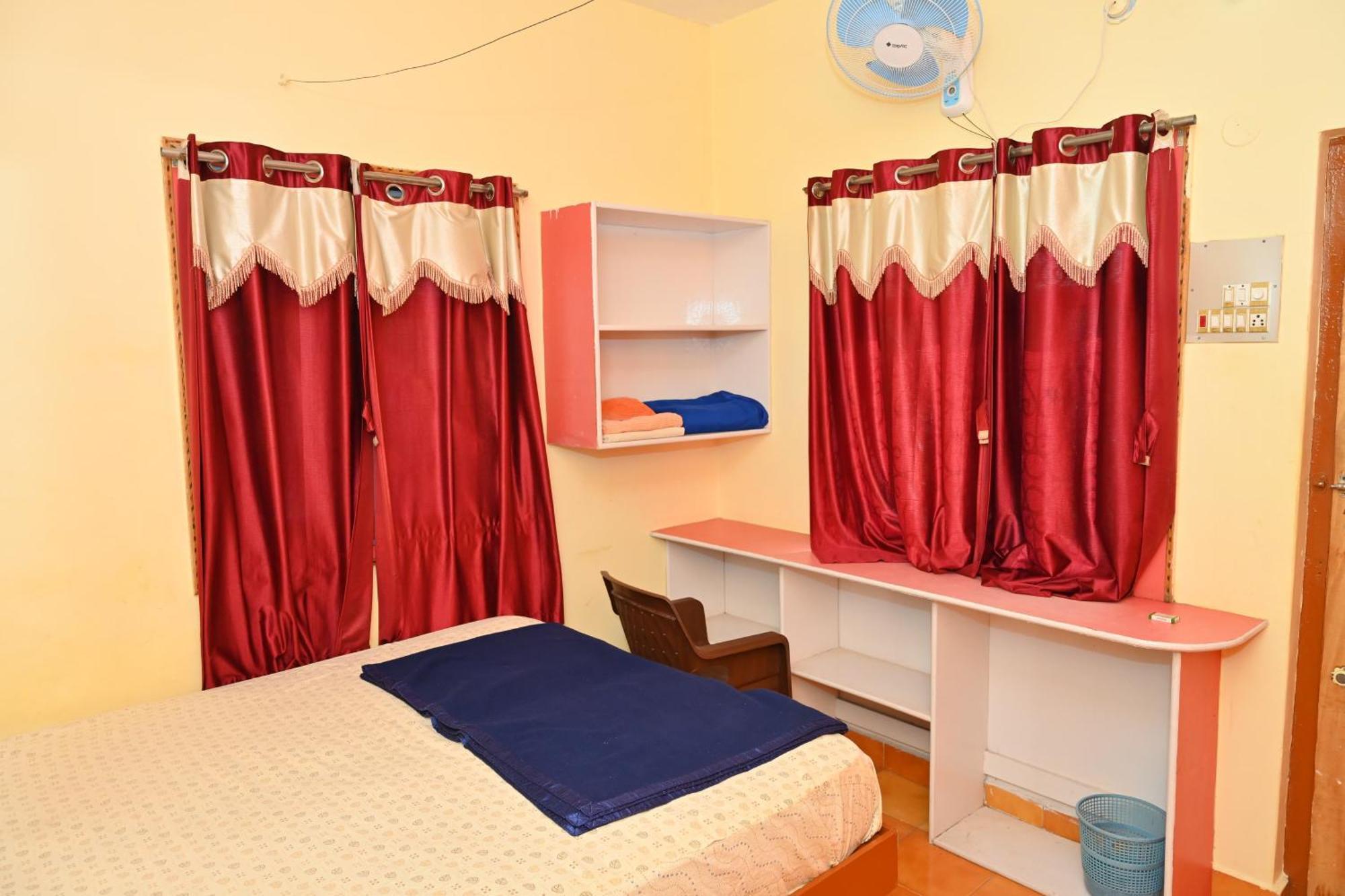Gopi Guest House Хампи Стая снимка