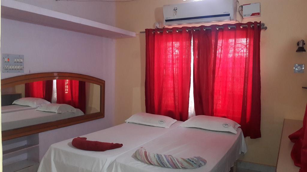 Gopi Guest House Хампи Екстериор снимка